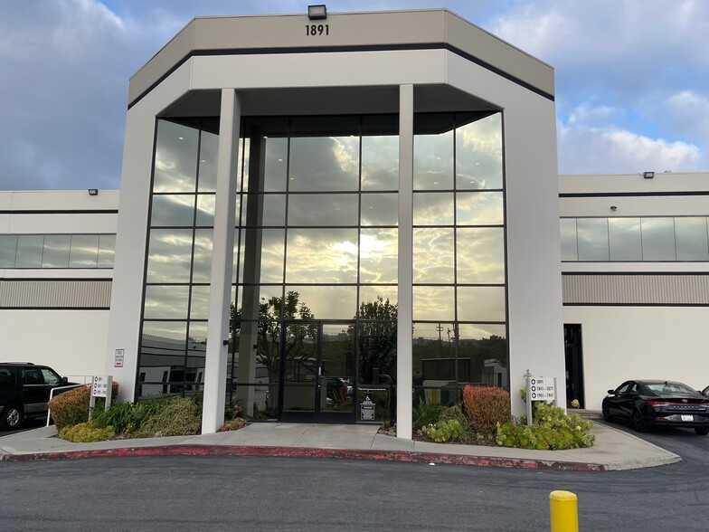 More Photos Of 1851 N Gaffey St, San Pedro Storefront For Lease