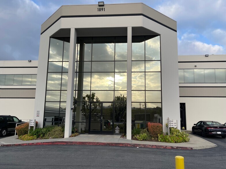 More Photos Of 1851 N Gaffey St, San Pedro Storefront For Lease