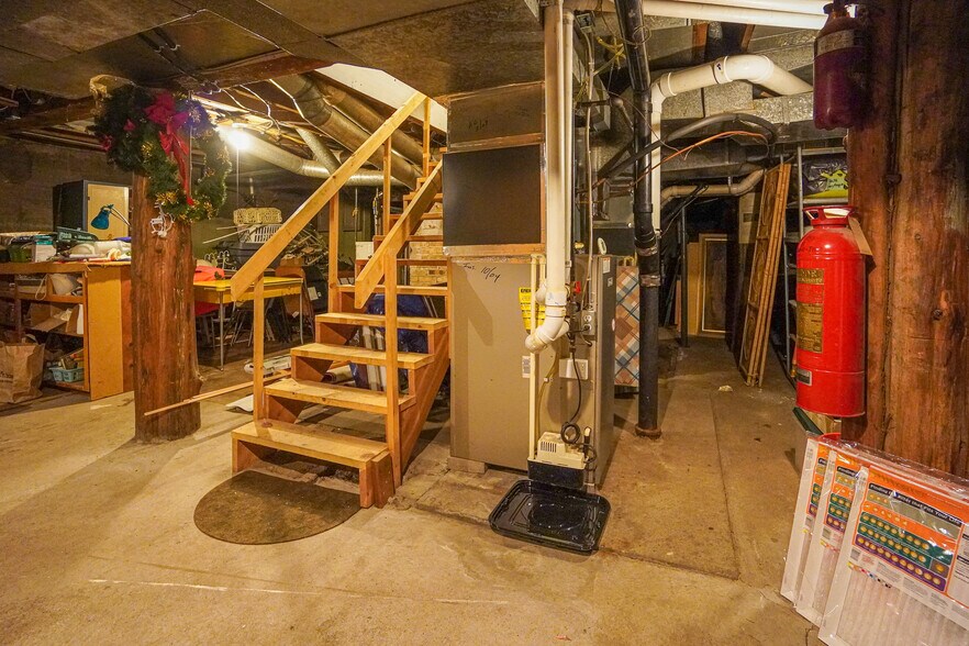 More Photos Of 314 Chippewa St, Ontonagon Hotel For Sale