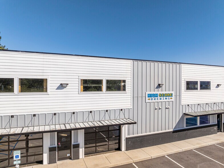 More Photos Of 8120 Windsor Hill Blvd, North Charleston Light Distribution For Lease