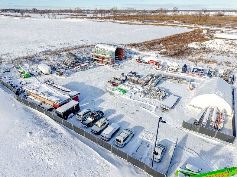 More Photos Of 224 Robot St, Vars Warehouse For Sale