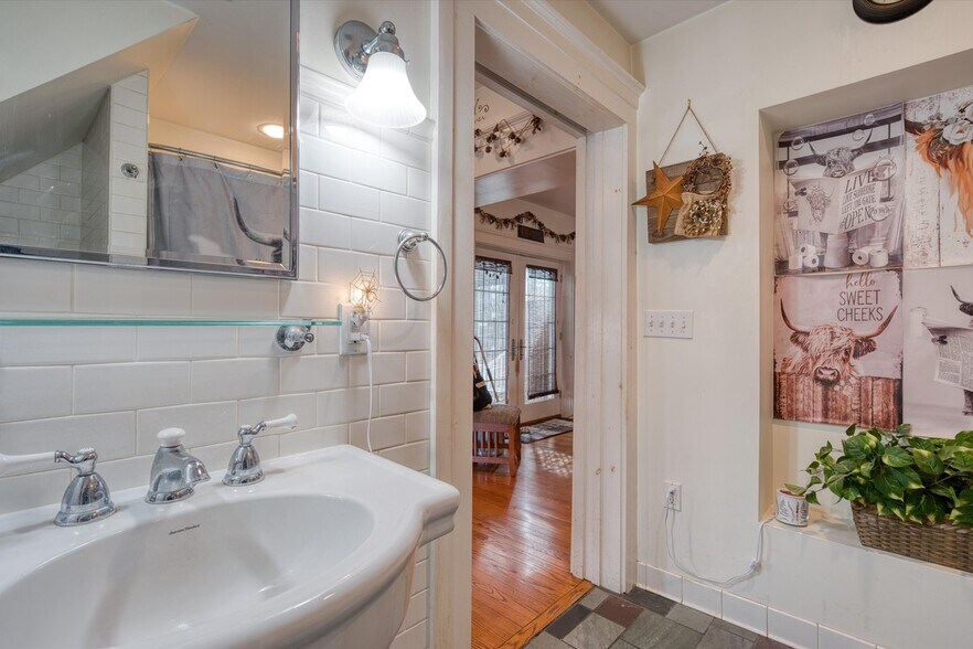 More Photos Of 1053 Wicker St, Ticonderoga Multifamily For Sale