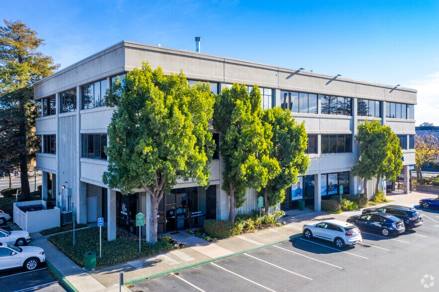 More Photos Of 2255 Contra Costa Blvd, Pleasant Hill Office For Sale