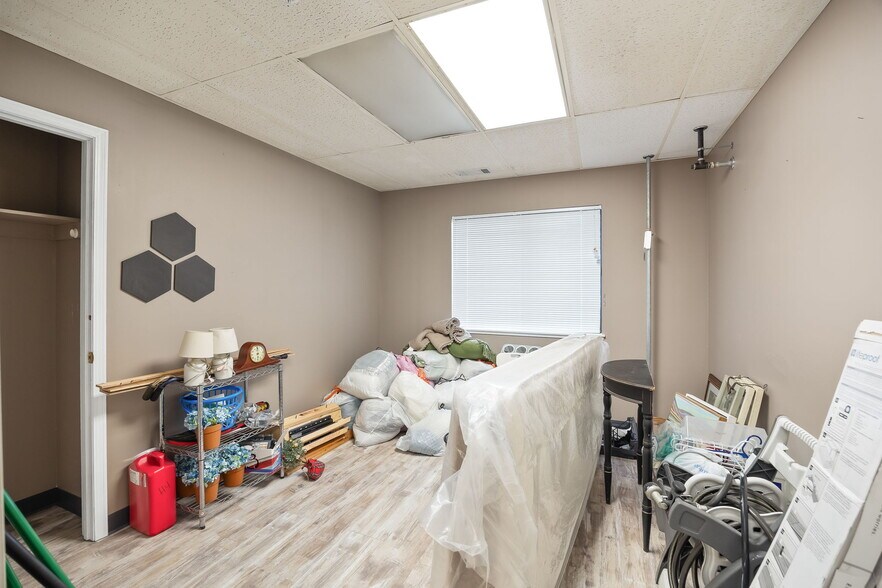 More Photos Of 3919 Messanie St, Saint Joseph Office For Sale