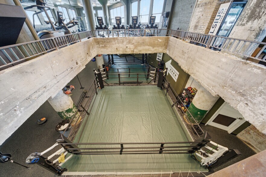 More Photos Of 1001 N North Branch St, Chicago Flex For Lease