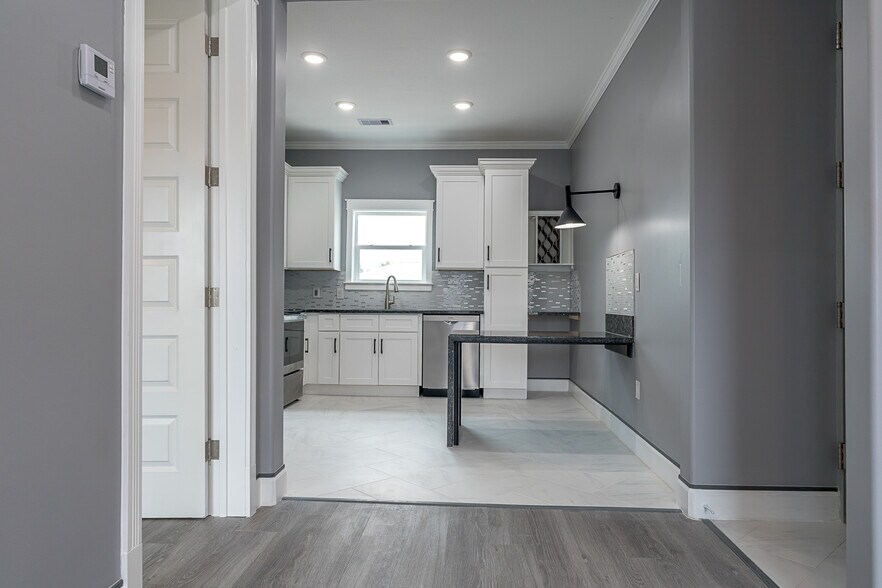 More Photos Of 1801 Rosenberg St, Galveston Apartments For Sale