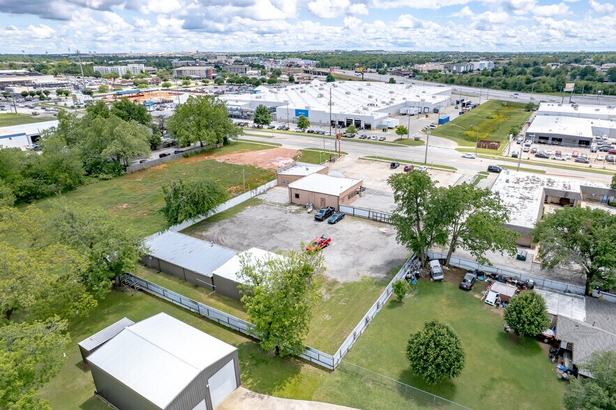 More Photos Of 5121 SE 15th St, Oklahoma City Freestanding For Sale