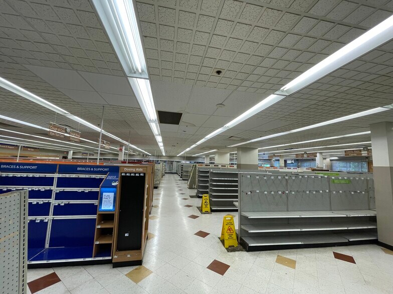 More Photos Of 1679 Bedford Ave, Brooklyn General Retail For Sale