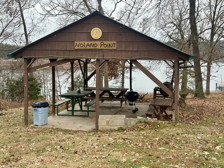 More Photos Of 10 Lease Ln, Theodosia Hotel For Sale