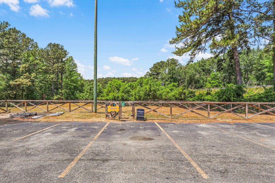 More Photos Of 500 Buff Blvd, Summerton General Retail For Sale