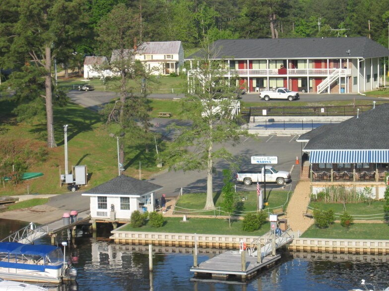 More Photos Of 9100 Wilcox Neck Rd, Charles City Marina For Lease