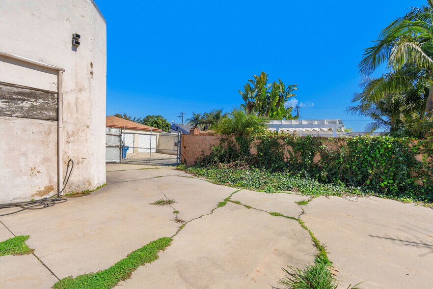 More Photos Of 24816-24820 Narbonne Ave, Lomita Storefront For Sale