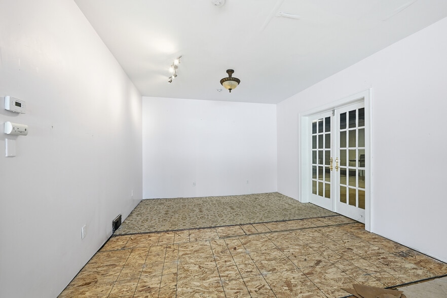 More Photos Of 5901 W Vliet St, Milwaukee Storefront Retail Residential For Lease