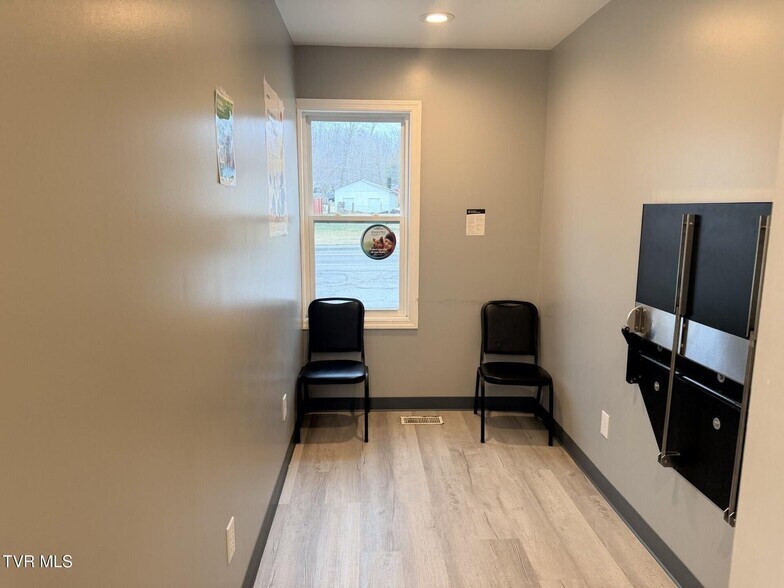 More Photos Of 404 Hurricane Rd NE, Wise Medical For Sale