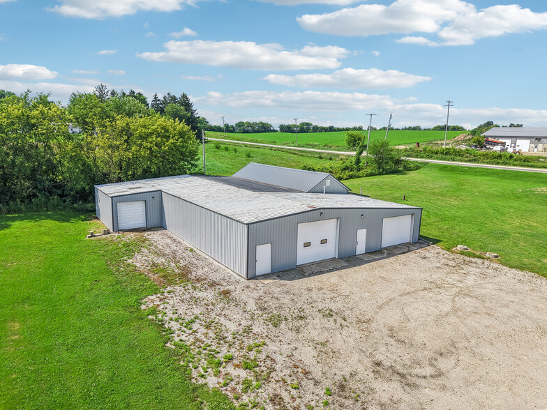 More Photos Of W9231 Bobolink Rd, Reeseville Warehouse For Sale