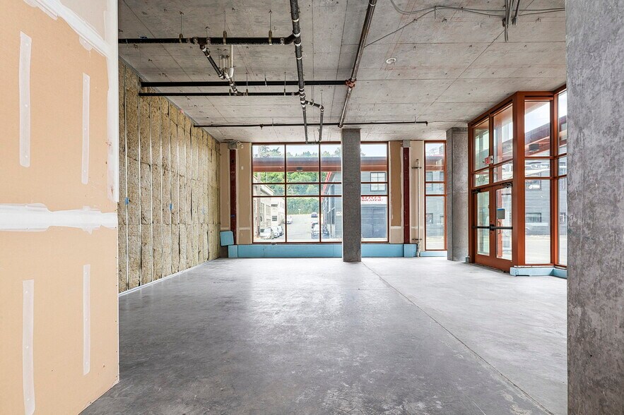 More Photos Of 610 S Lowell St, Portland Storefront Retail Office For Lease