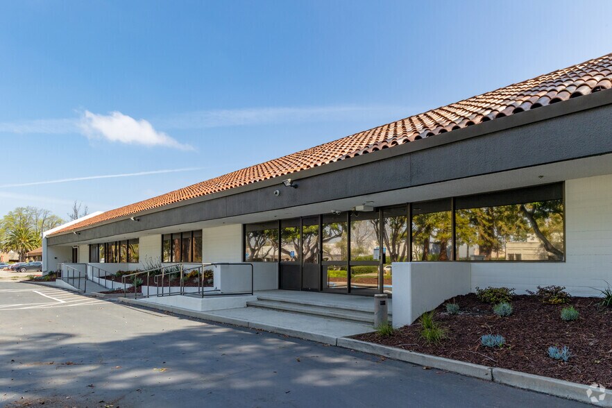 Primary Photo Of 480-486 Mercury Dr, Sunnyvale Light Manufacturing For Lease