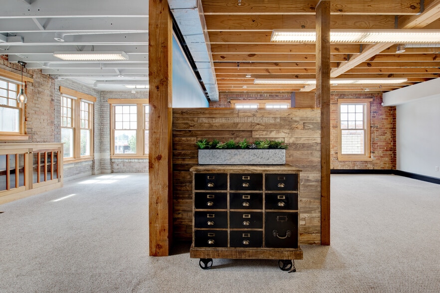 More Photos Of 1200 W Magnolia Ave, Fort Worth Office For Lease