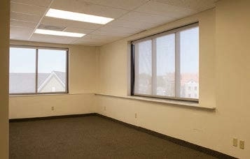 More Photos Of 4010 Washington St, Kansas City Coworking Space