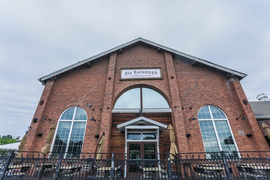 More Photos Of 88-110 Rondout Landing, Kingston Restaurant For Sale