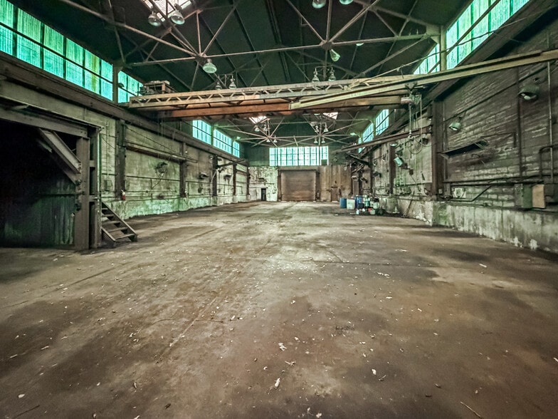 More Photos Of 340 Dunlap Hill Rd, Freedom Industrial For Lease