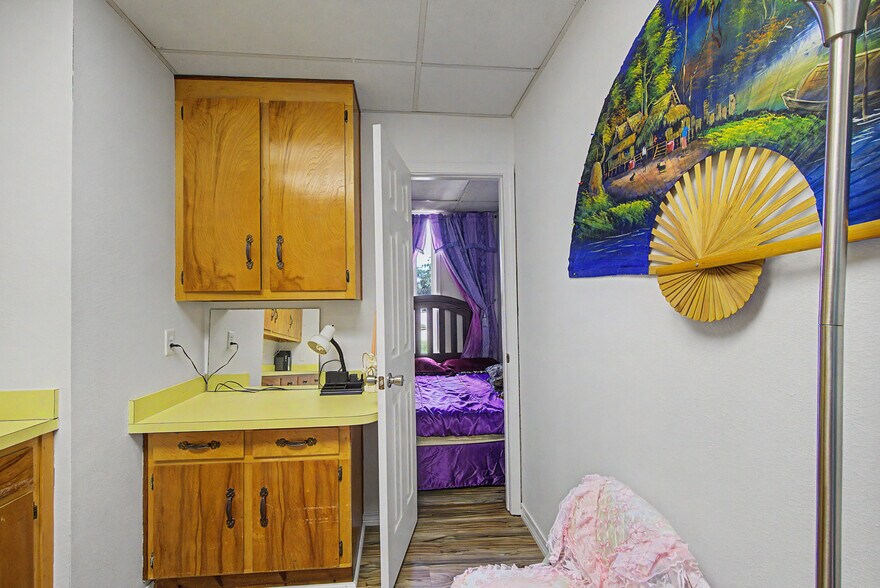 More Photos Of 71 Midtown Park W, Mobile Medical For Sale