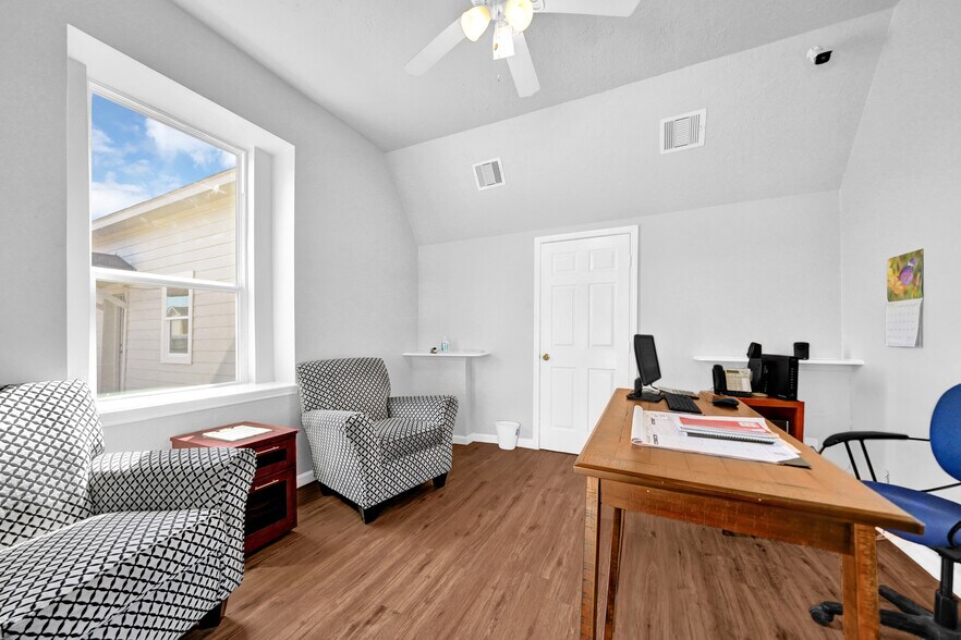 More Photos Of 6205 Jackson Rd, Hitchcock Apartments For Sale