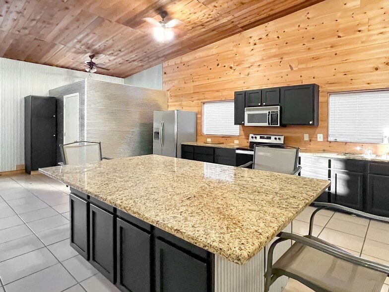 More Photos Of 2982 Harvey Bowden Rd, Paris Winery Vineyard For Sale