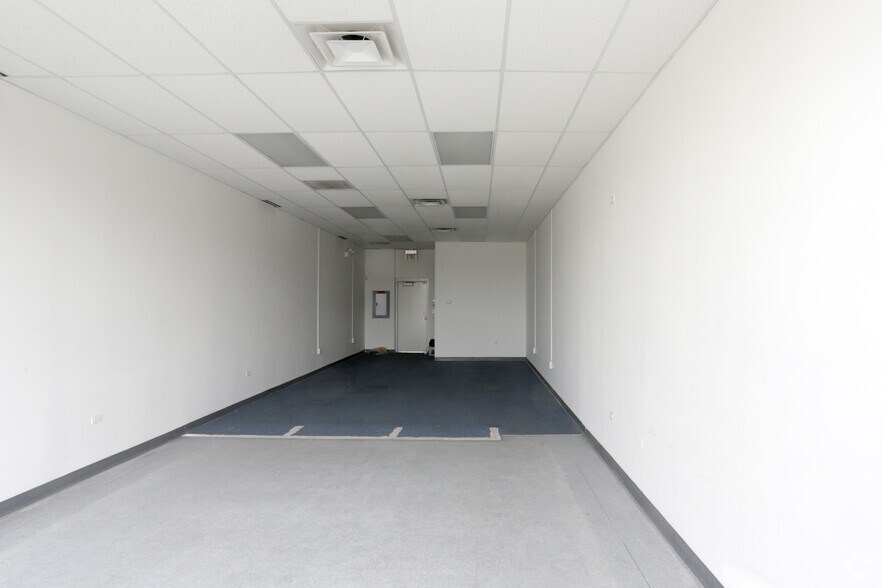 More Photos Of 5617-5619 W Roosevelt Rd, Cicero Freestanding For Lease