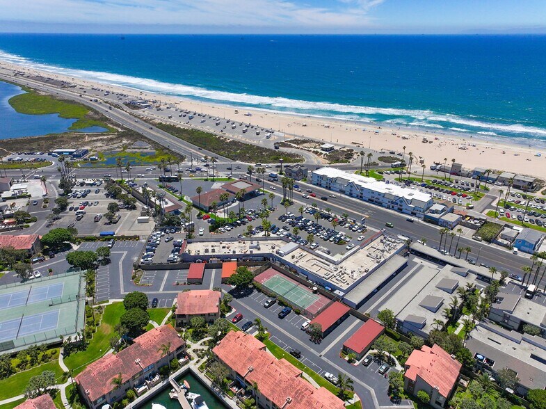 More Photos Of 17208 Pacific Coast Hwy, Huntington Beach Unknown For Lease
