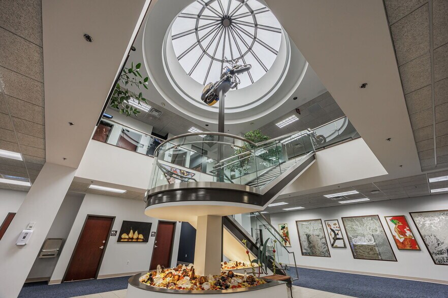 More Photos Of 815 Whitney Rd W, Fairport Warehouse For Lease