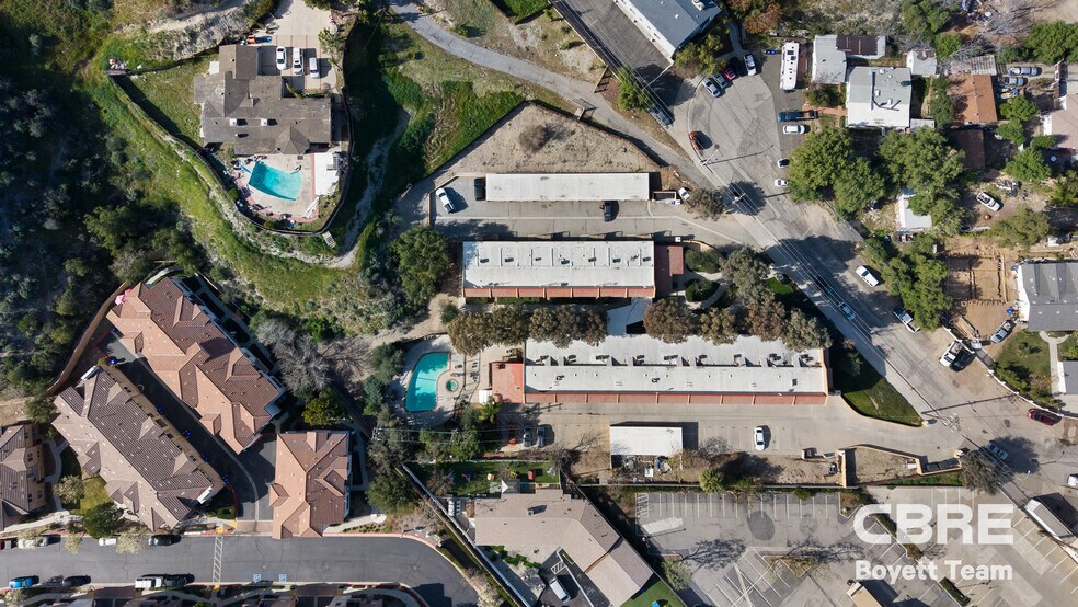 More Photos Of 18046 Beneda Ln, Santa Clarita Apartments For Sale