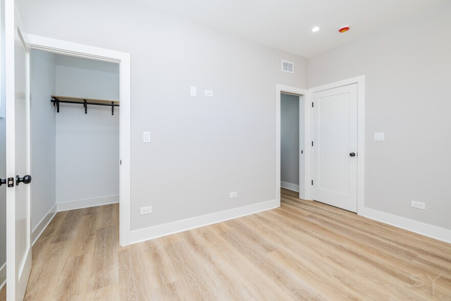 More Photos Of 2327 S Homan Ave, Chicago Apartments For Sale