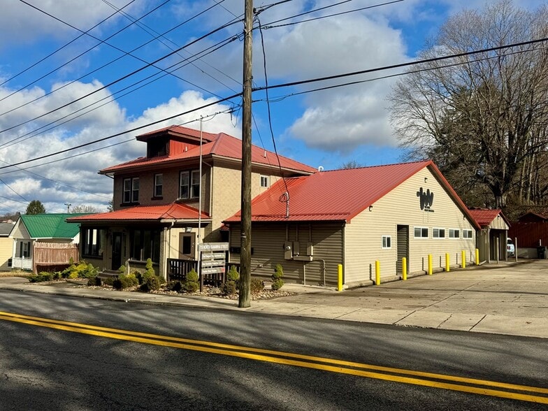 More Photos Of 715 N Kanawha St, Beckley Freestanding For Lease
