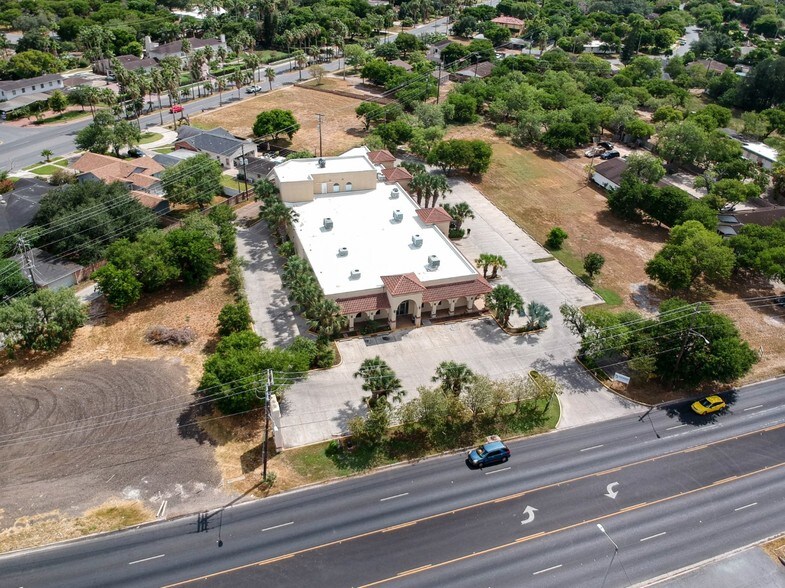 More Photos Of 1740 Boca Chica Blvd, Brownsville Drugstore For Lease