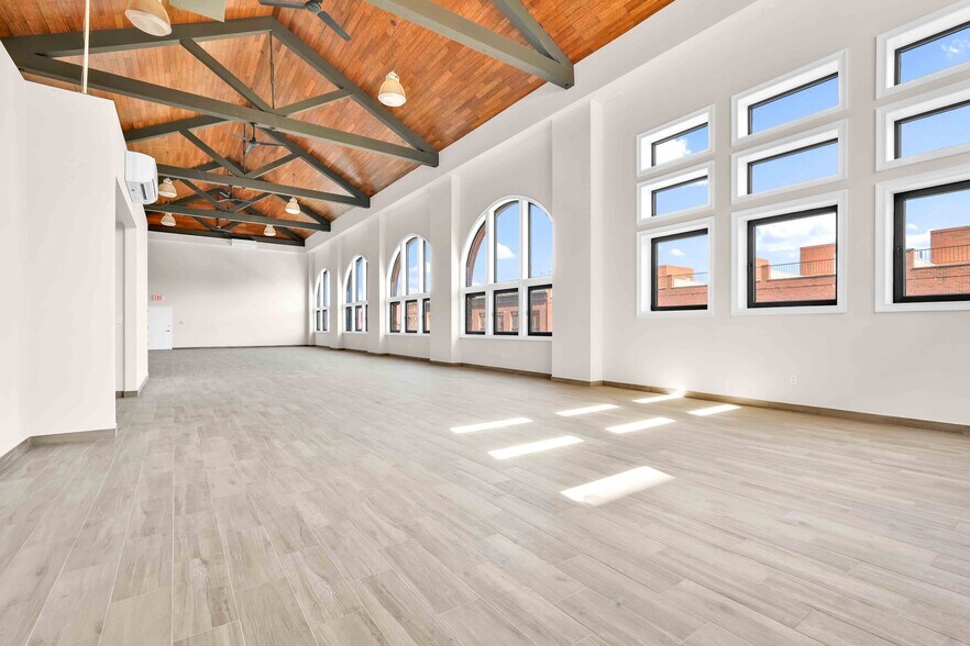 More Photos Of 405-407 Gates Ave, Brooklyn Loft Creative Space For Sale