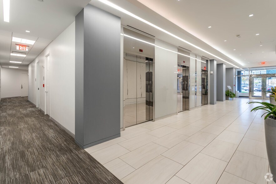 More Photos Of 8260 Greensboro Dr, McLean Office For Lease