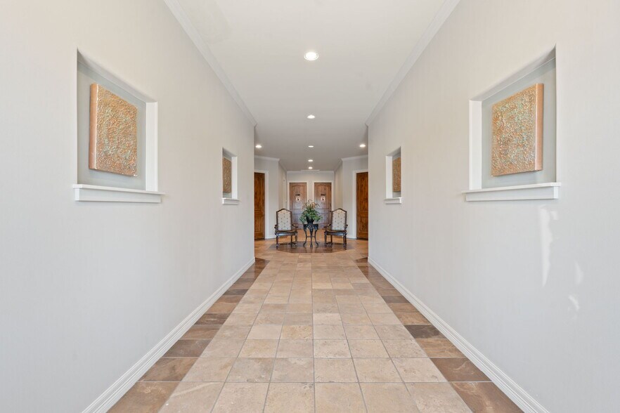 More Photos Of 20808 State Highway 71 W, Spicewood Office For Lease