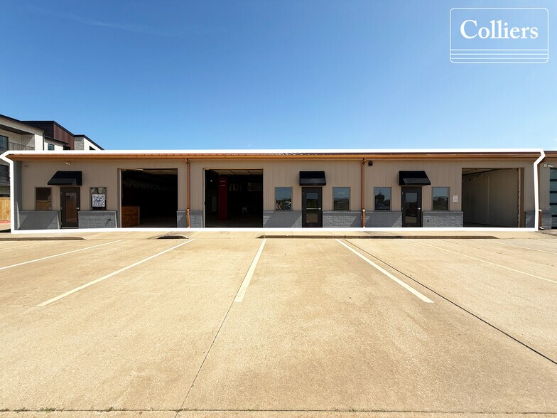 More Photos Of 1400 SW Susana St, Bentonville Office For Lease