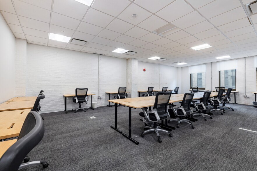More Photos Of 41 flatbush Ave, Brooklyn Coworking Space
