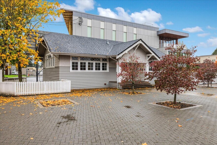 More Photos Of 5827 SE 91st Ave, Portland Medical For Sale