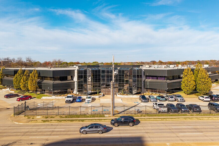 More Photos Of 2087 E 71st St, Tulsa Office For Lease
