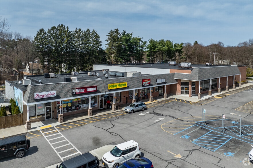 More Photos Of 40 Vassar Rd, Poughkeepsie Storefront For Sale