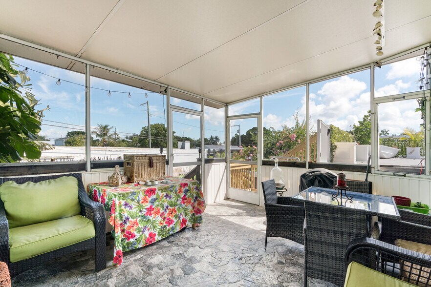 More Photos Of 100636 Overseas Hwy, Key Largo Storefront Retail Residential For Sale