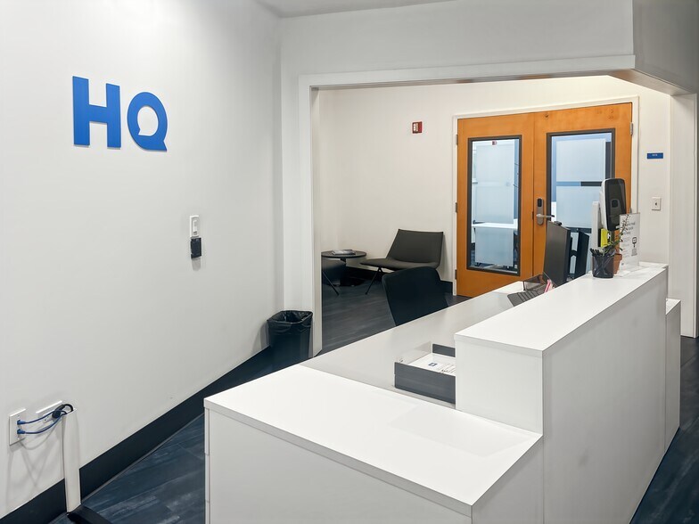 More Photos Of 1701 Park Center Dr, Orlando Coworking Space