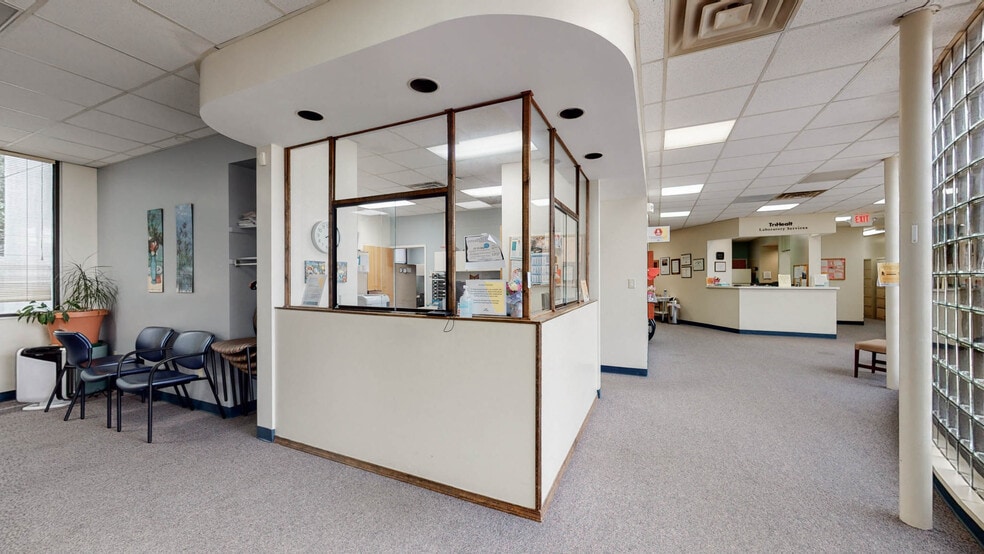 More Photos Of 10190-10198 Springfield Pike, Cincinnati Medical For Sale