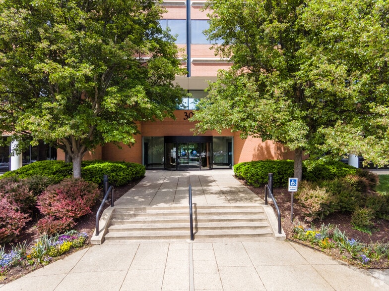 More Photos Of 30 W Gude Dr, Rockville Office For Sale