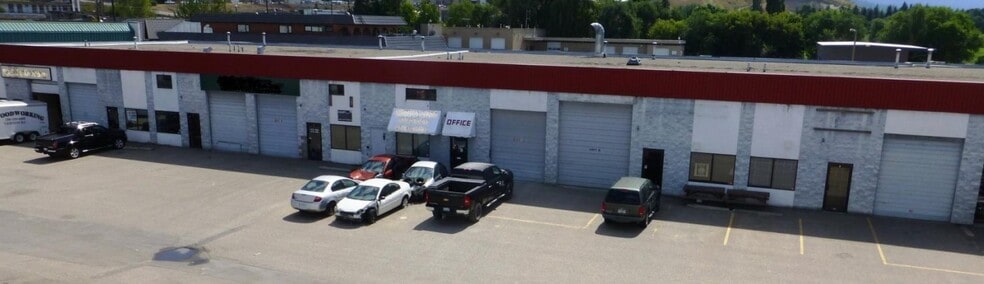 Primary Photo Of 2440 14 Av, Vernon Flex For Lease