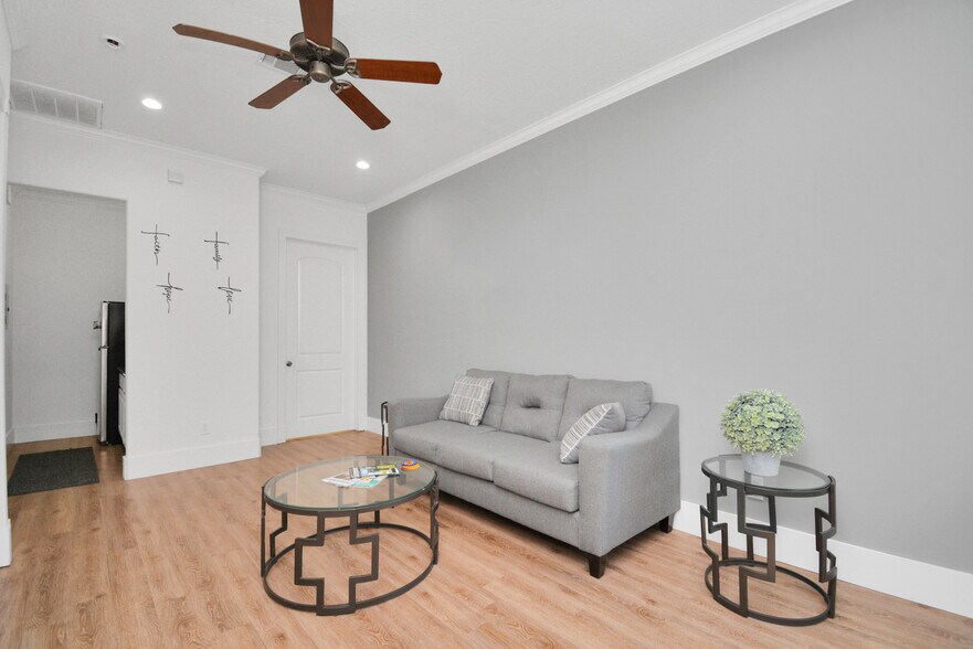 More Photos Of 12824 Willow Centre Dr, Houston Medical For Sale