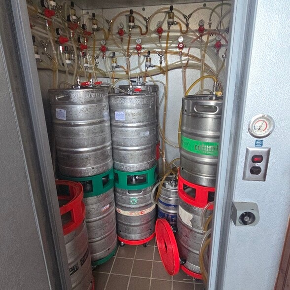 More Photos Of 2045 Brice Rd, Reynoldsburg Restaurant For Lease